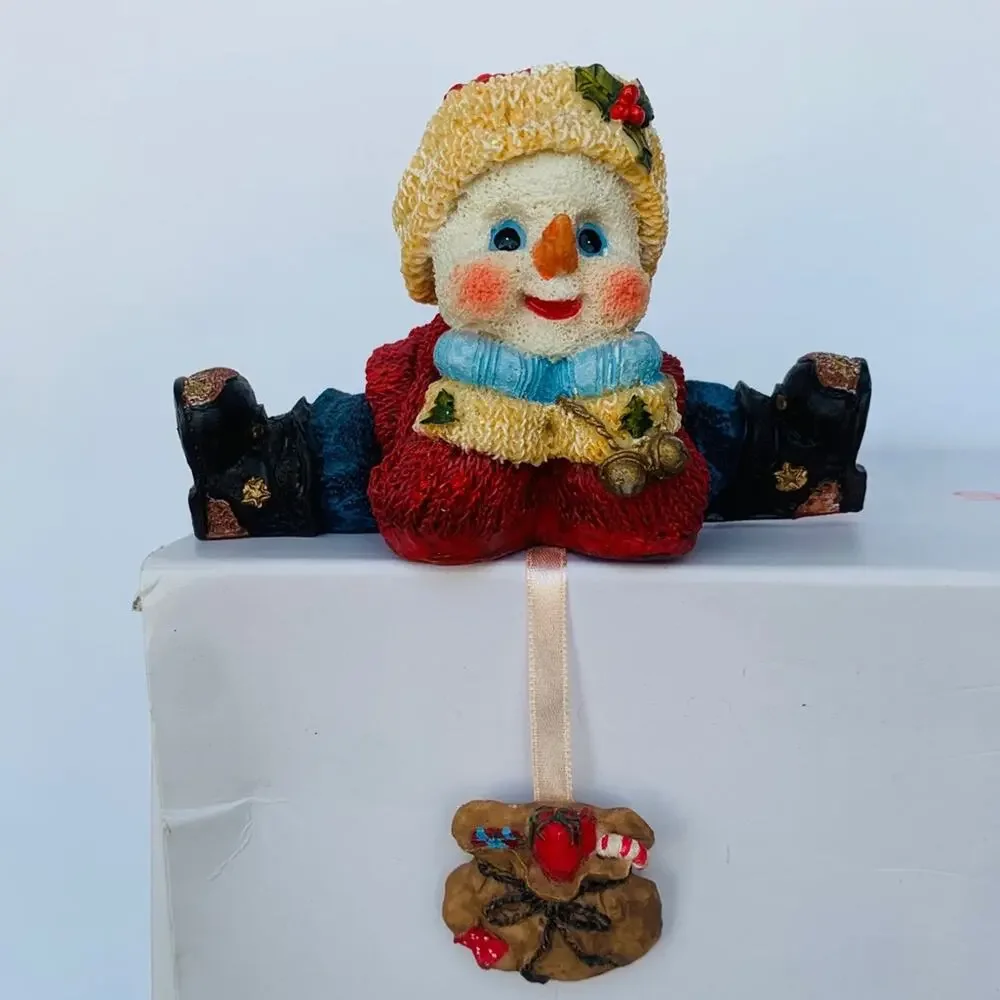 Vintage Snowman Shelf Decoration